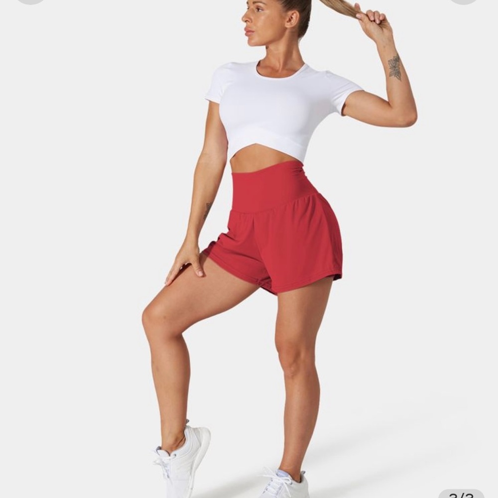 HALARA back pocket plus hidden side pocket shorts NWT red